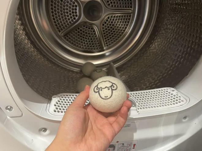 们个个杏林圣手心灵手巧具象化了！AG真人中国论给羽绒服续命妈妈(图3)