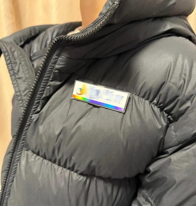 们个个杏林圣手心灵手巧具象化了！AG真人中国论给羽绒服续命妈妈(图7)