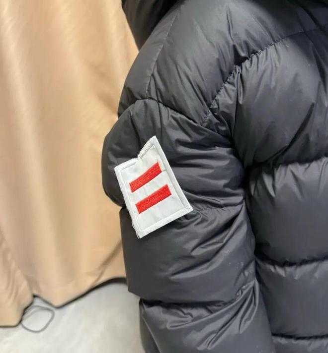 们个个杏林圣手心灵手巧具象化了！AG真人中国论给羽绒服续命妈妈(图10)