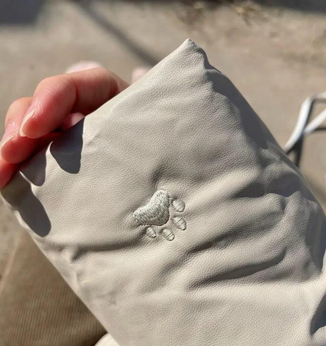 们个个杏林圣手心灵手巧具象化了！AG真人中国论给羽绒服续命妈妈(图19)