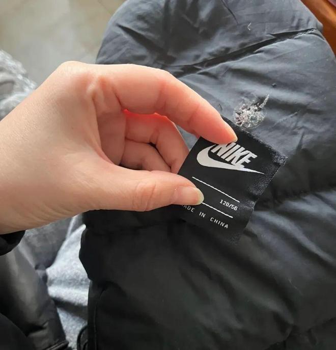 们个个杏林圣手心灵手巧具象化了！AG真人中国论给羽绒服续命妈妈(图27)